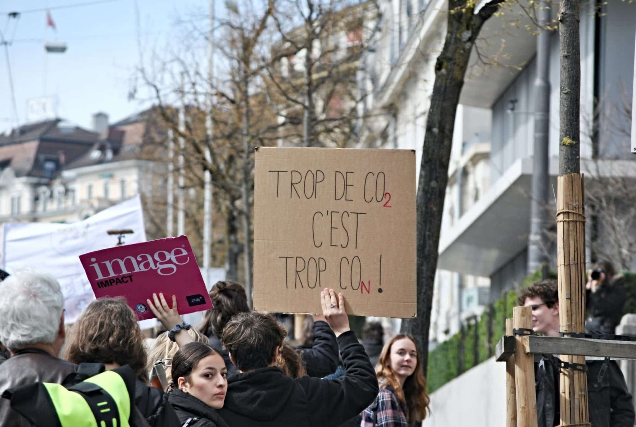 illustration d'une pancarte de manifestation